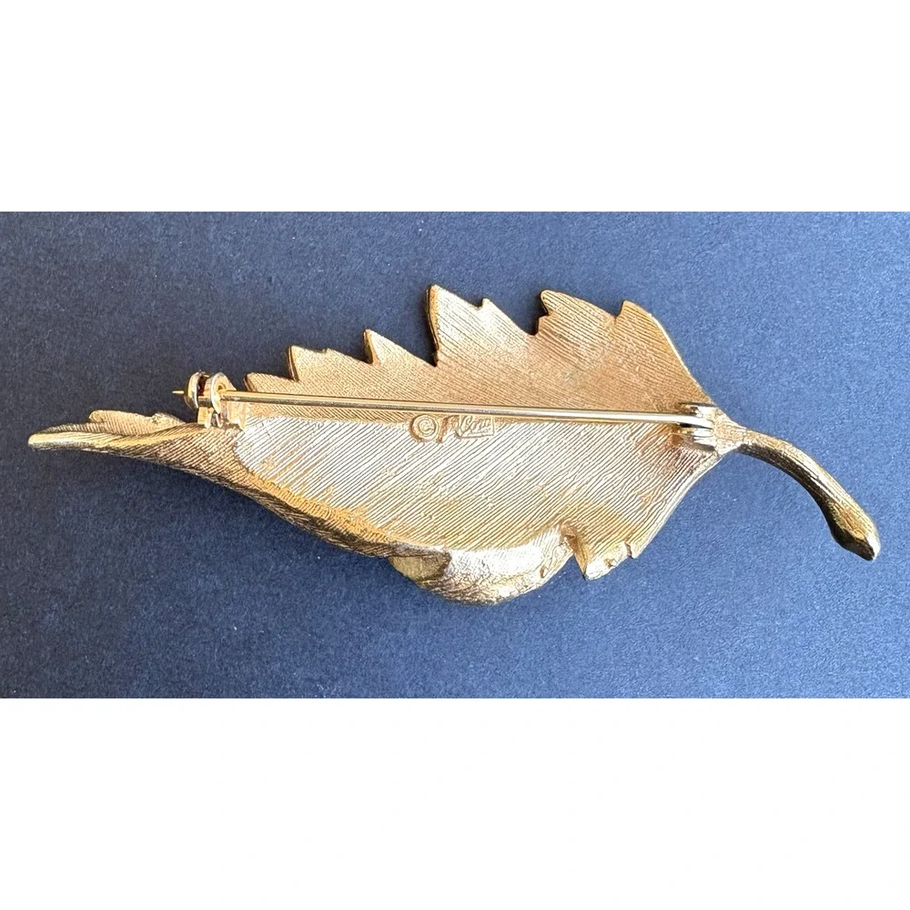 Coro vintage pegasus